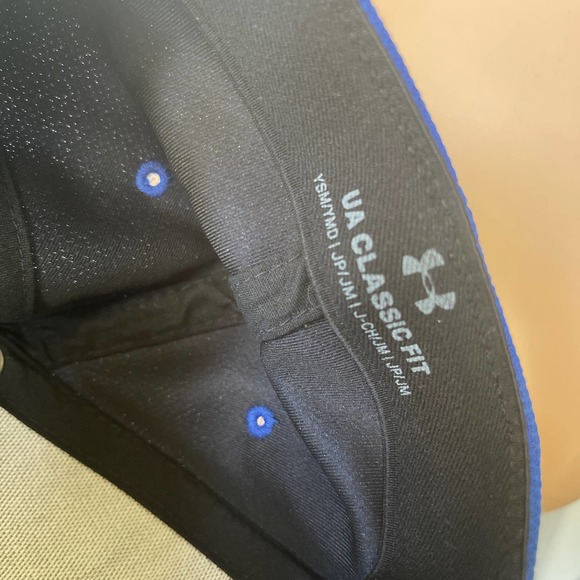 Under Armour Blue Hat Unisex Classic fit Youth Sz S rarely used - Picture 5 of 7